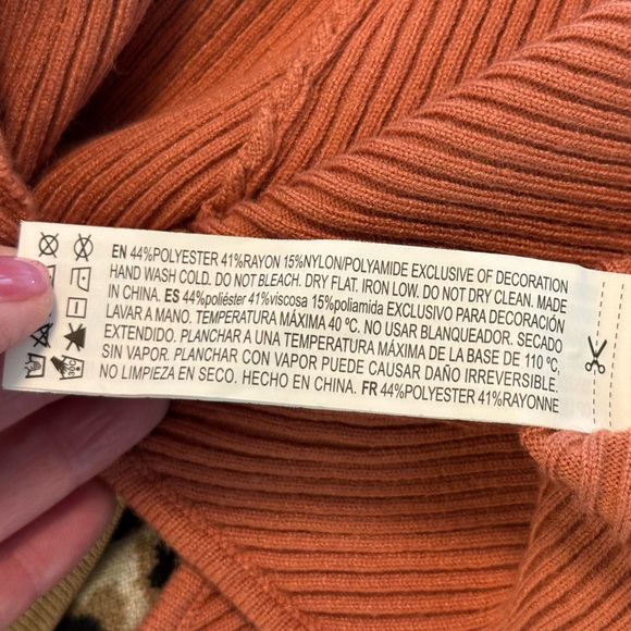 Turtleneck Backless Sweater Bodysuit - Picture 7 of 10